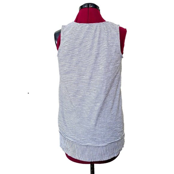 Lands' End Women’s Tank Top Size Small Black White Striped Knit Side Split - Picture 2 of 7